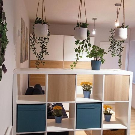 Apartament Granatowy Swietoduska 12 Lublin Exteriör bild