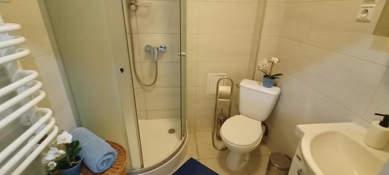 Apartament Granatowy Swietoduska 12 Lublin Exteriör bild